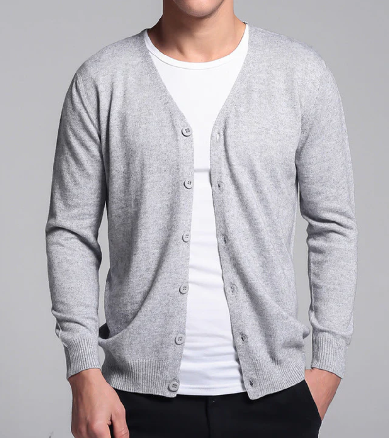 Valenzora | Warmer, langärmliger, schmal geschnittener Cardigan mit V-Ausschnitt und Knöpfen