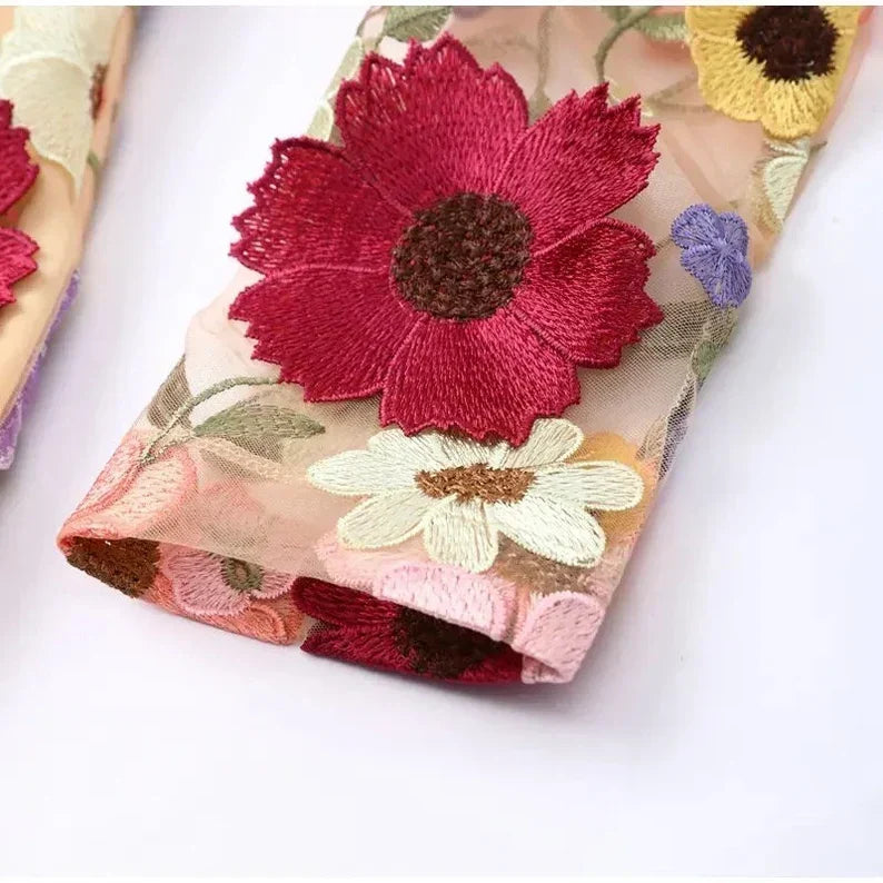 Valenzora | Handgemachtes Blumenkleid