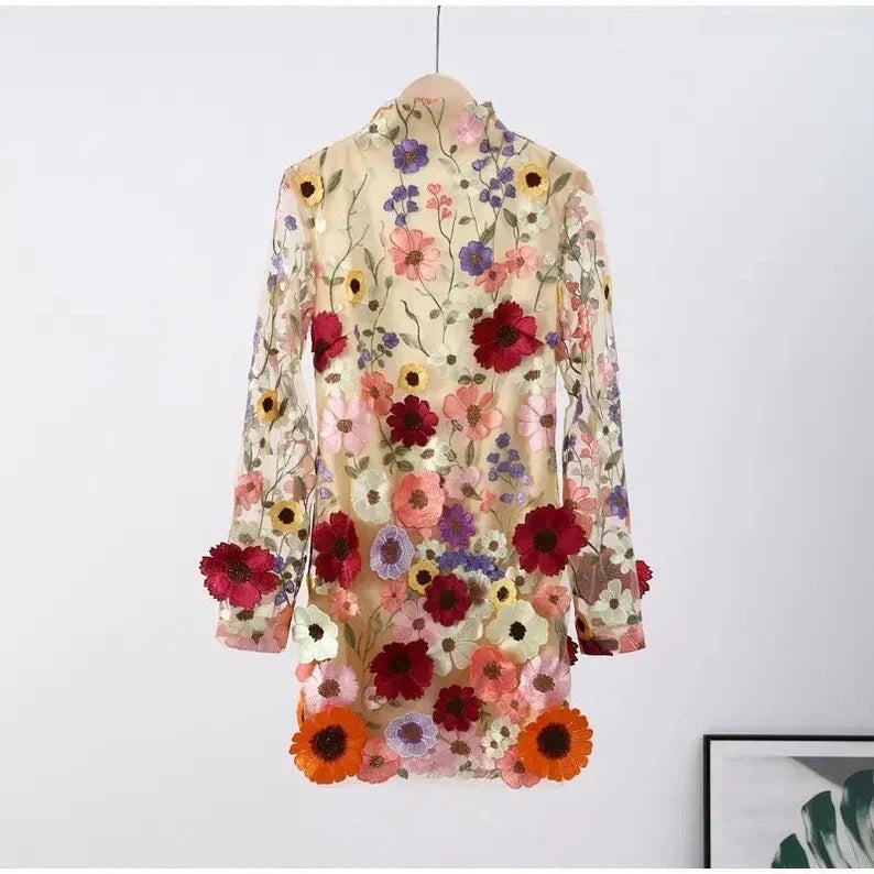 Valenzora | Minikleid mit Blumenapplikationen und Sheer-Look