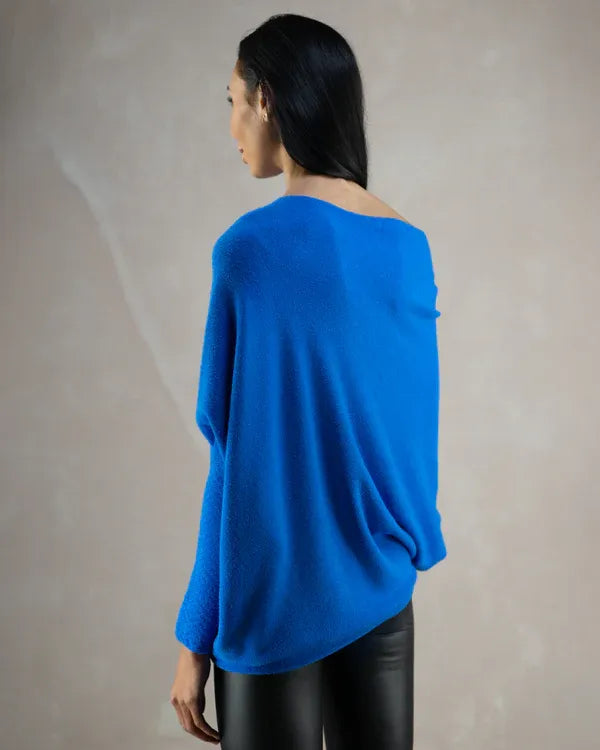 Valenzora | Asymmetrischer Damenpullover mit eleganter Drapierung