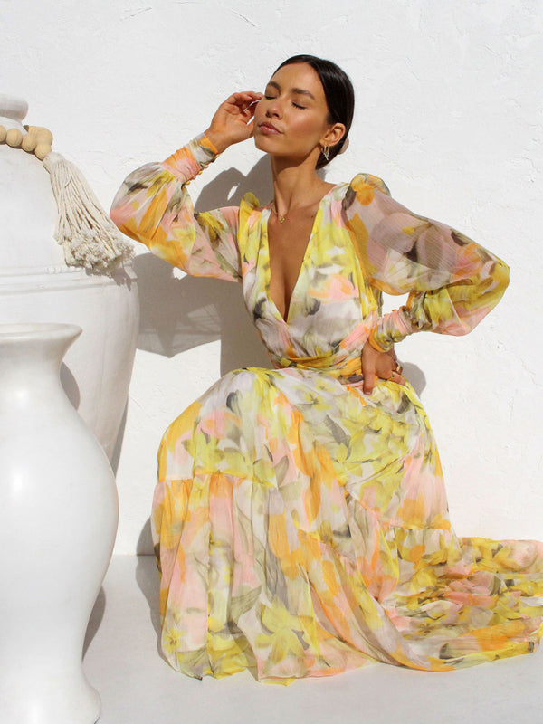 Valenzora | Radiant long-sleeved maxi dress
