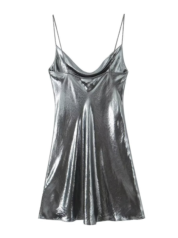 Valenzora | Metallisches Kleid mit tiefem Rückenausschnitt und Riemchen