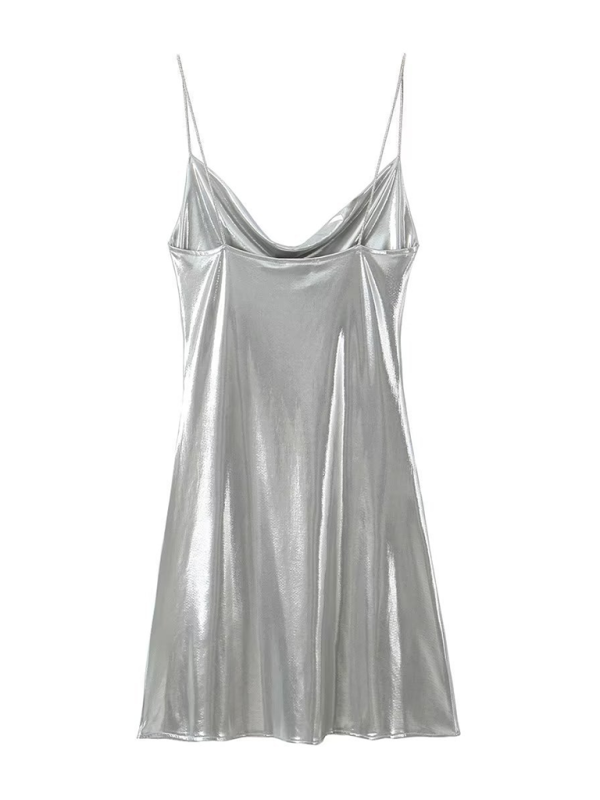 Valenzora | Metallisches Kleid mit tiefem Rückenausschnitt und Riemchen