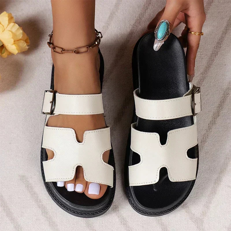 Summery slingback sandals with a Roman flair