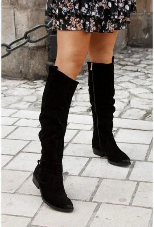 Valenzora and Comfortable Overall Boots