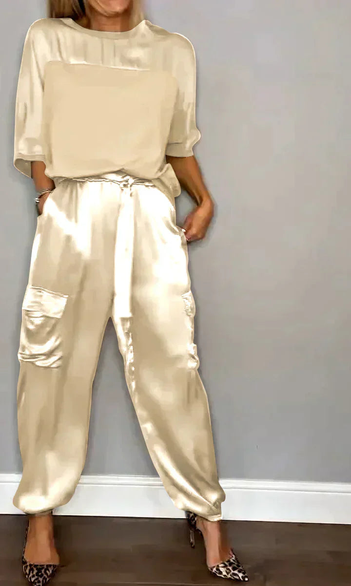 Valenzora | Two-piece satin suit with mid-length blouse and trousers for women