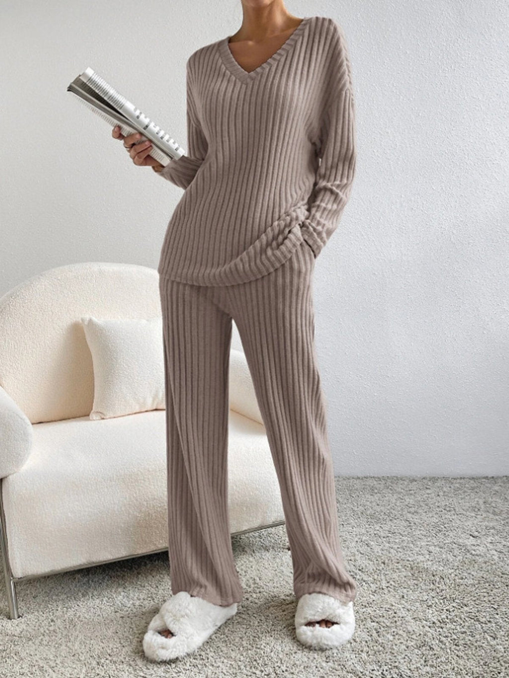 Fatima™ - V-neck Ribbed Design Comfortable 2-Piece Lounge Set