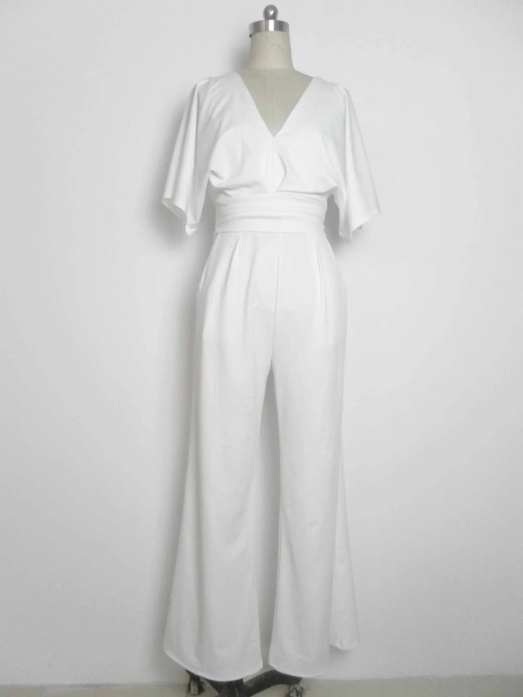 Elegant V-neck jumpsuit