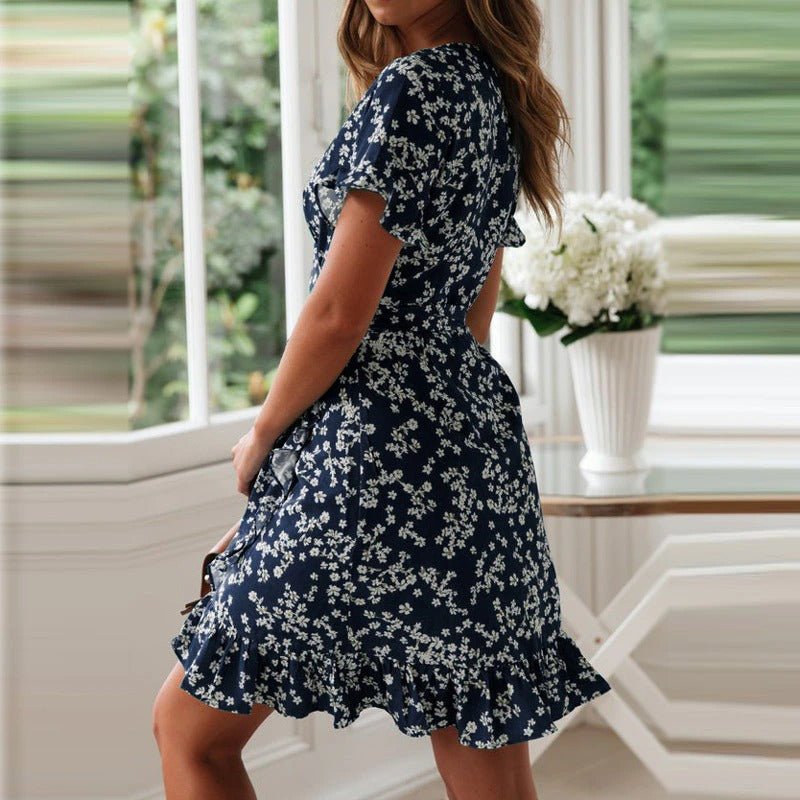 Geblümtes Wickelkleid