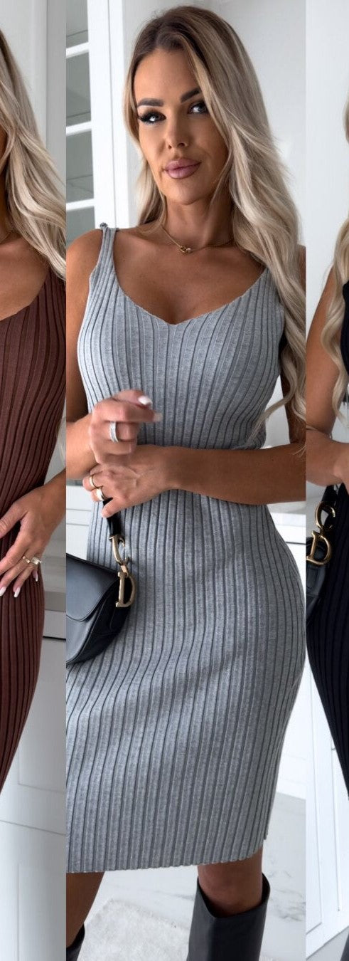 Valenzora | Zweiteiler (Kleid + Pullover) – Stilvoll und bequem