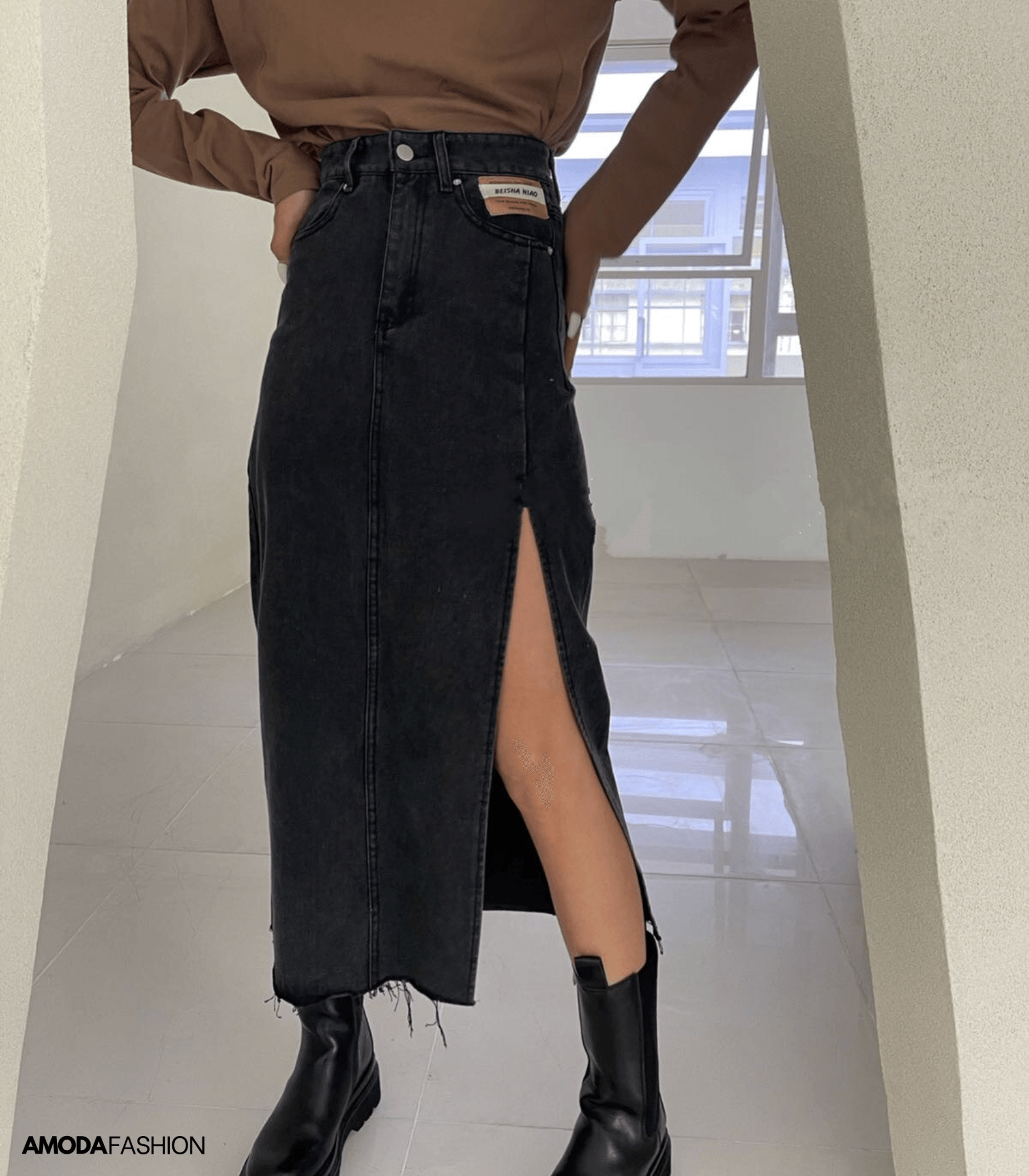 Valenzora | Long pencil denim skirt with side slit