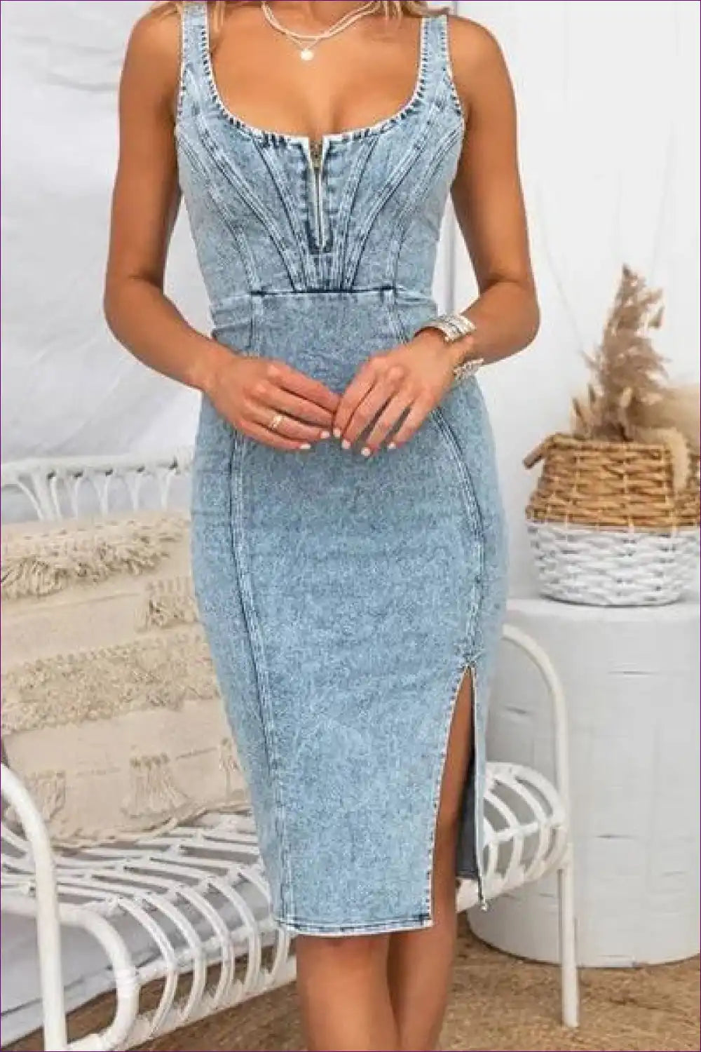 Valenzora | Casual denim dress with spaghetti straps – summer chic