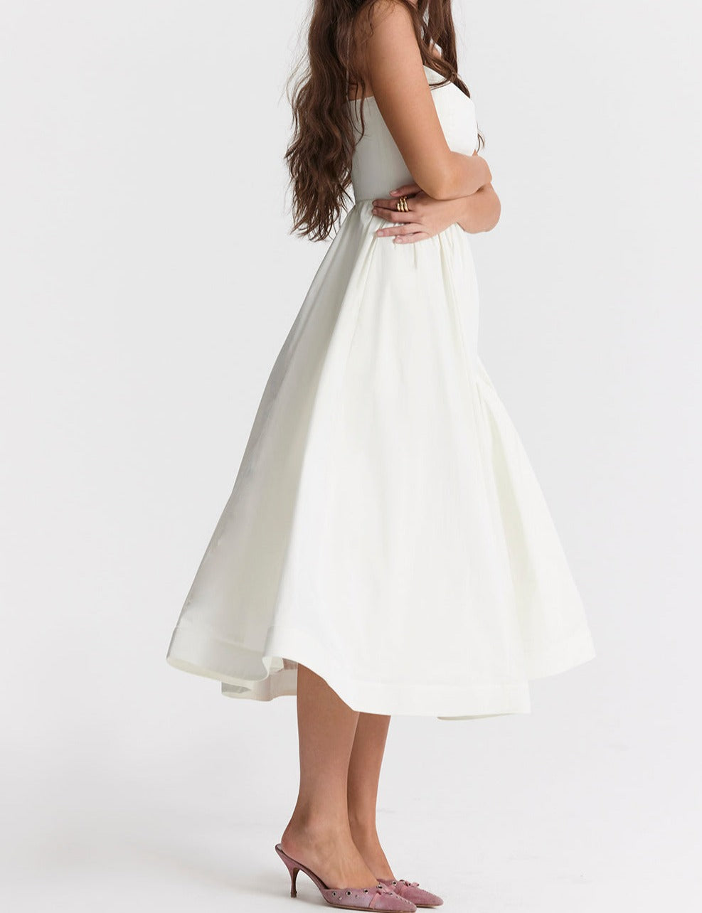 Valenzora | Elegant midi dress look