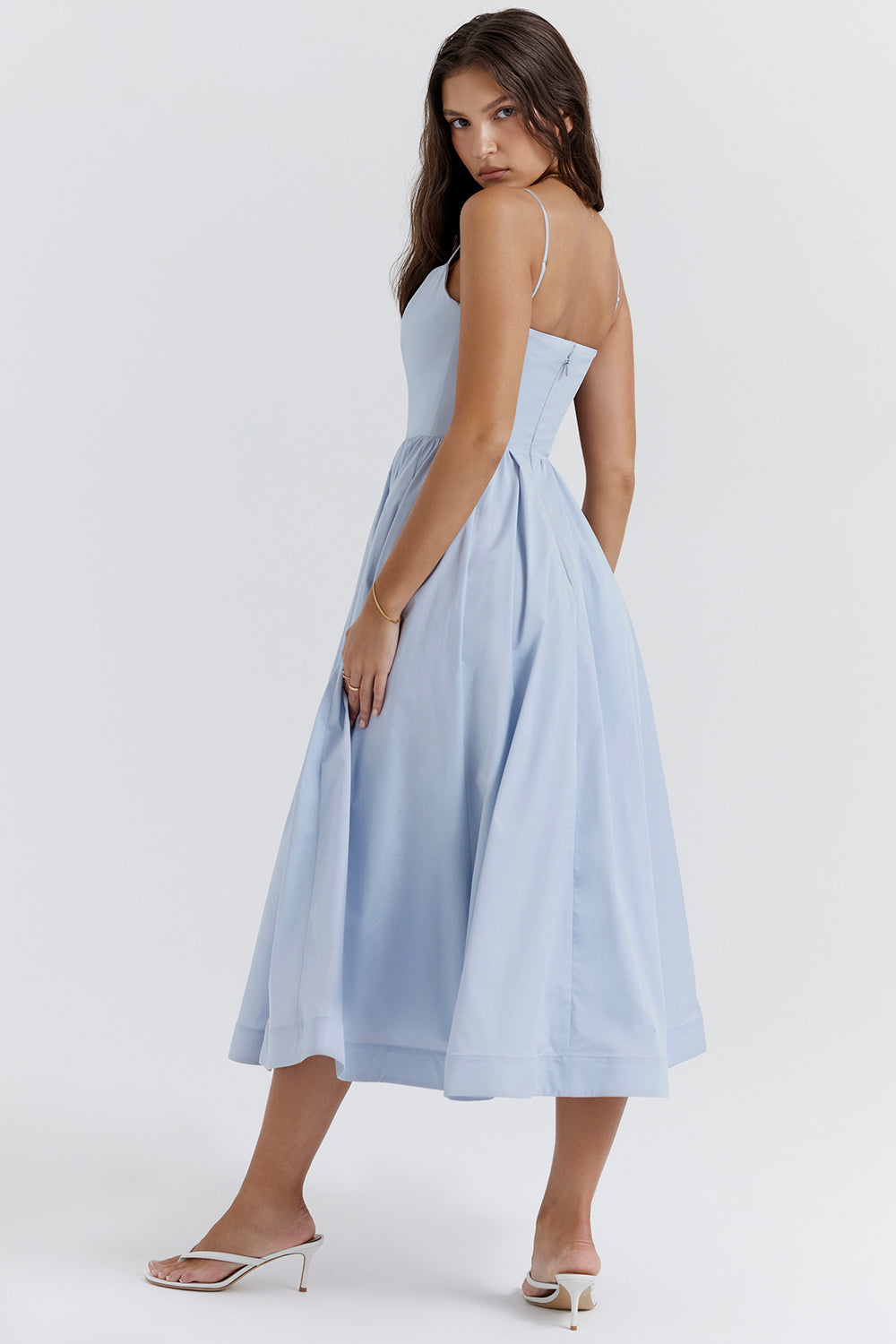 Elegant women's dress for special occasions