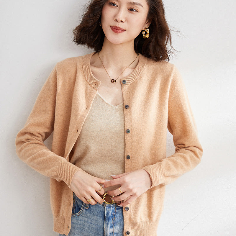 Valenzora | Kuscheliger Cardigan mit zartem Muster
