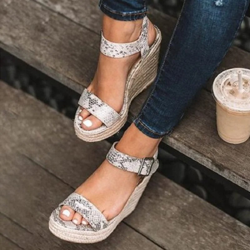 Valenzora | Open-toe sandals with ankle strap
