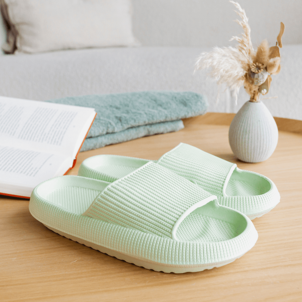 Valenzora | Soft, comfortable beach slippers