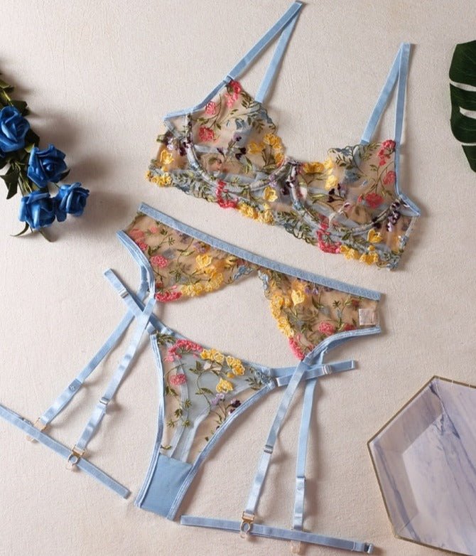 Valenzora | 3-piece French lingerie set for sensual elegance