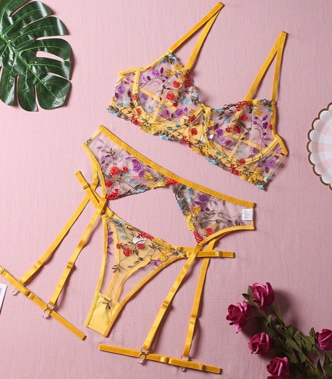 Valenzora | 3-piece French lingerie set for sensual elegance