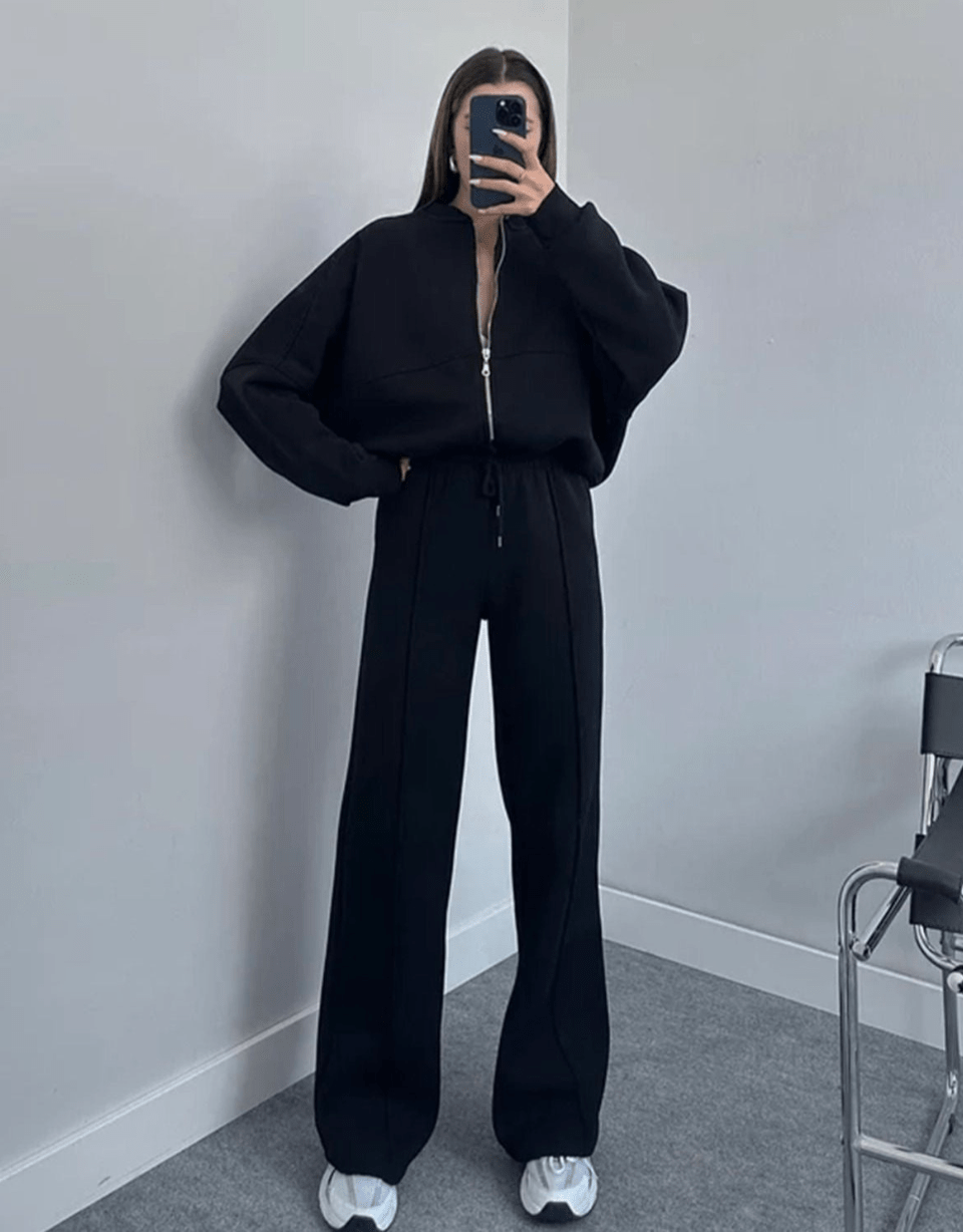 Valenzora | Comfortable Women's Tracksuit, Sports Suit, Comfortable Two-Piece Clothing Set