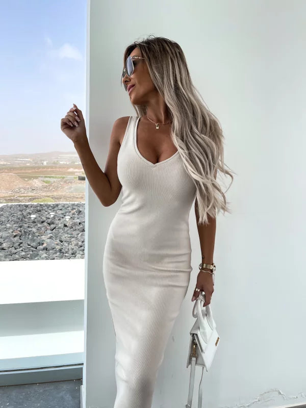 Valenzora | Stylish off-shoulder crop top and midi skirt set
