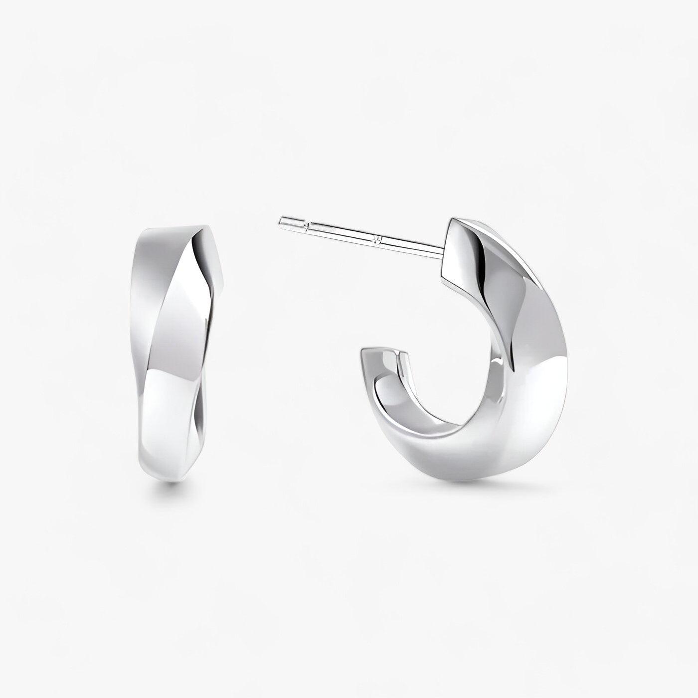 Valenzora | Refined silver earrings