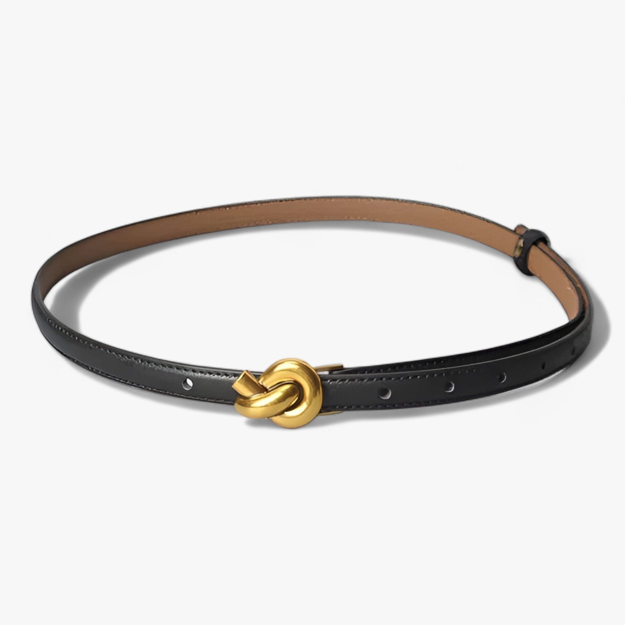 Leather strap - indispensable for the fashion-conscious