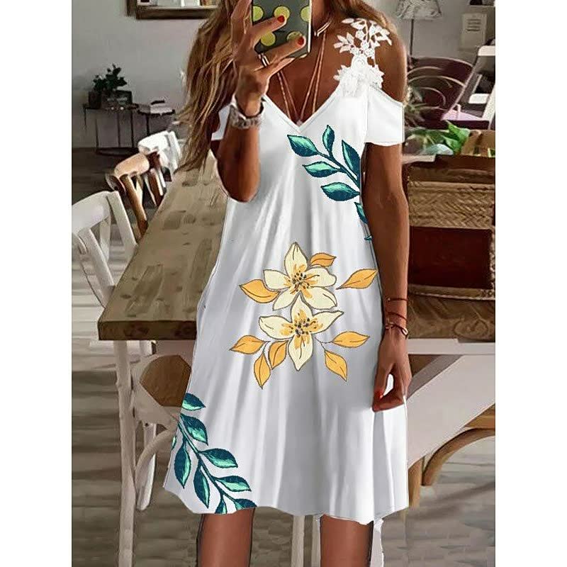 Valenzora | Dress with stylish design