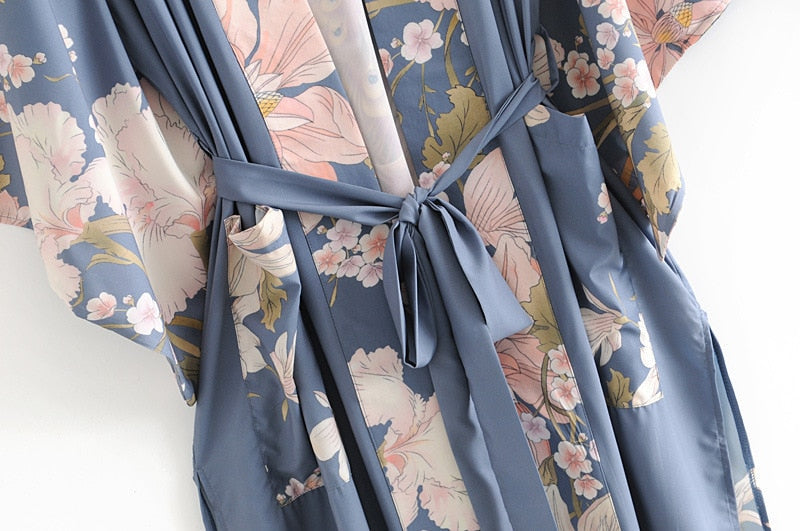 Valenzora | Langer Kimono-Bademantel mit Fledermausärmeln