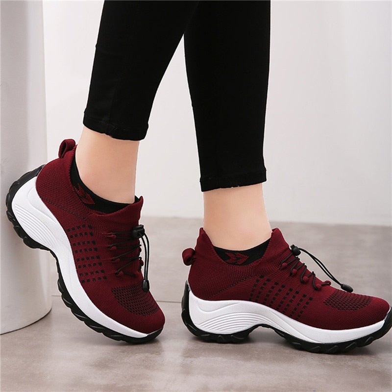 Valenzora | Breathable Slip-on Sneakers with Adjustable Laces for Women