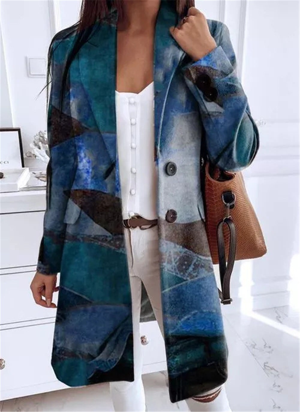 Valenzora | Subtle, classic winter coat