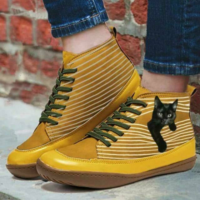 Valenzora | Flat Boots with Cat Print