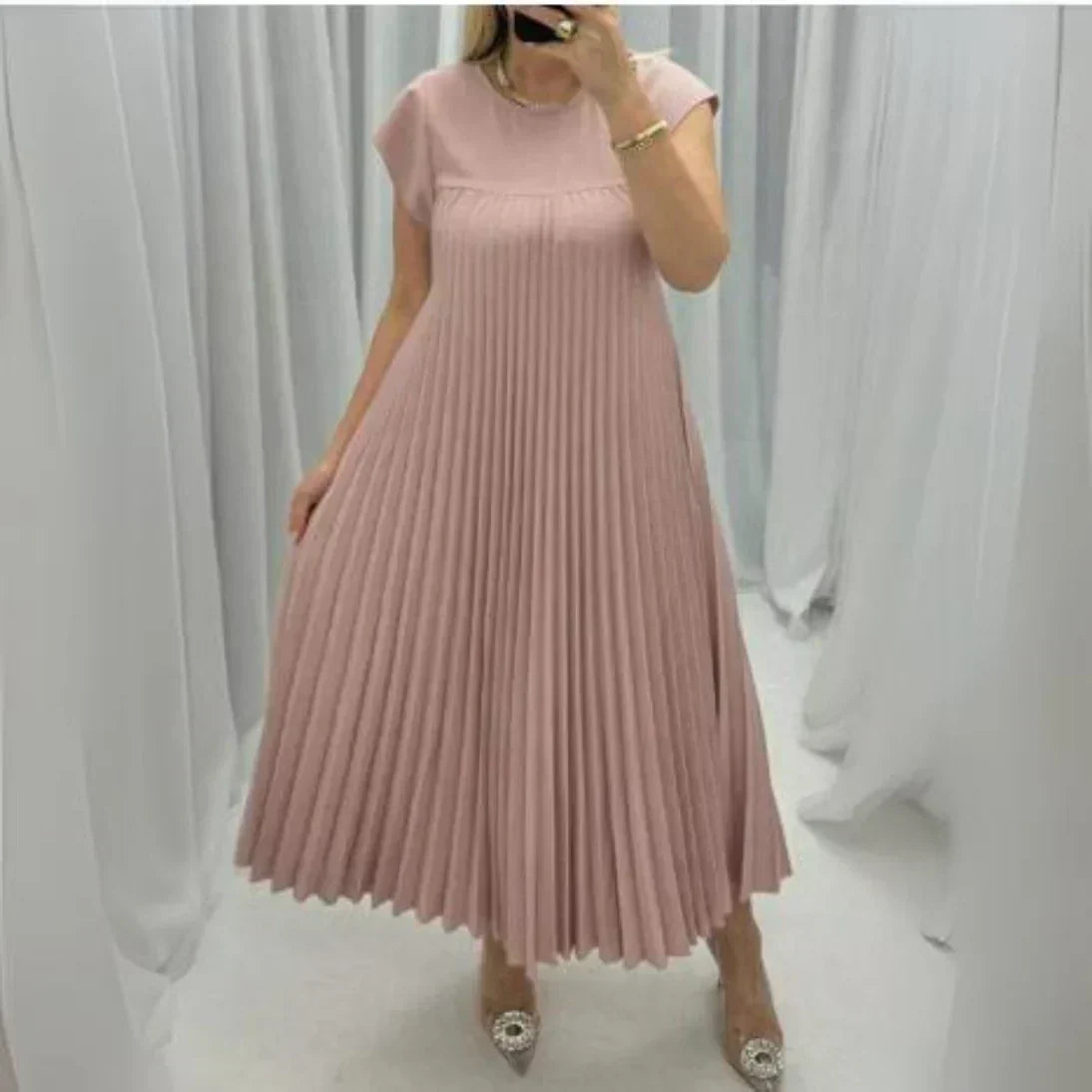 Valenzora | Leichtes und frisches Plisseekleid