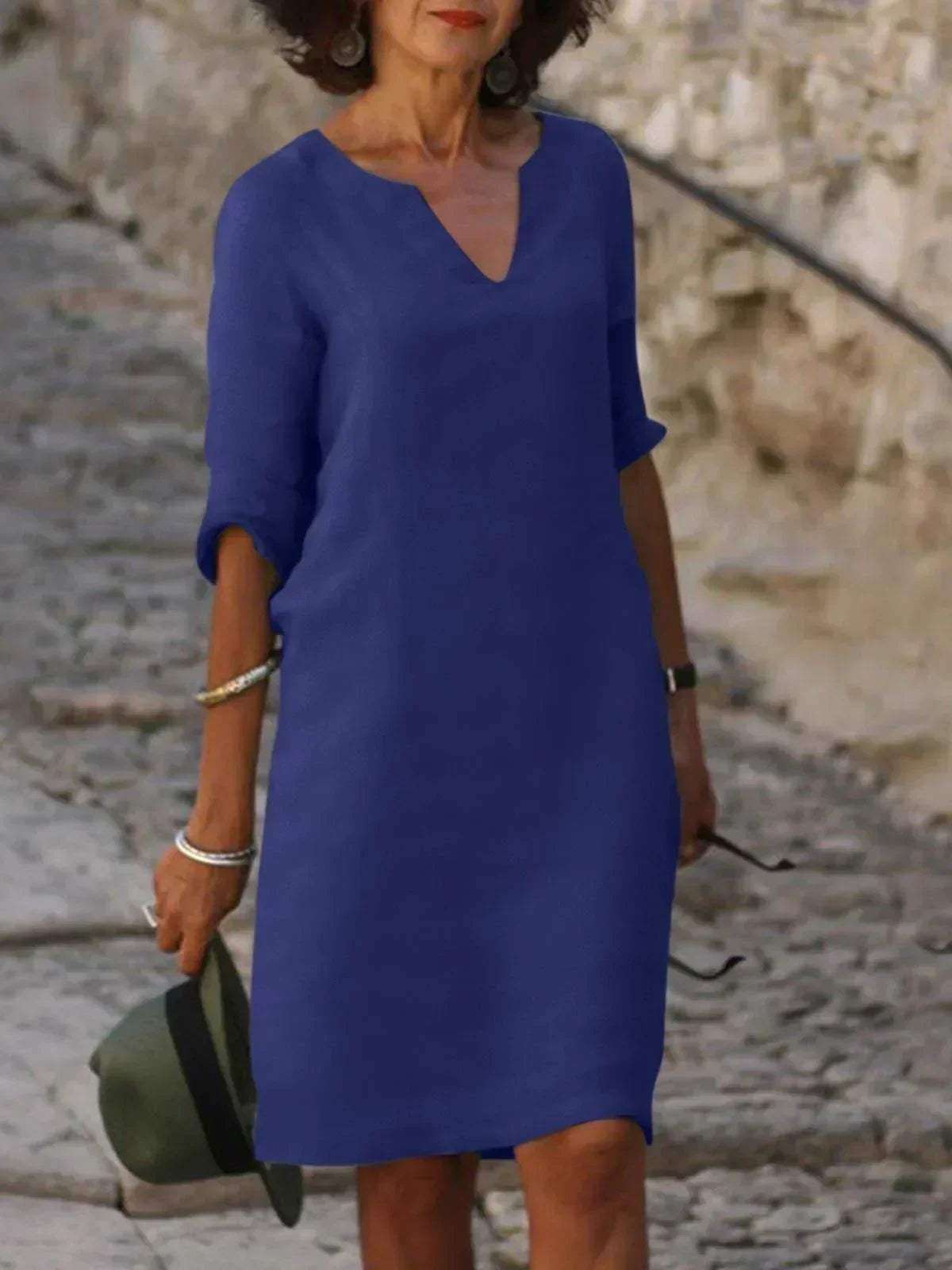 Valenzora | Stylish dress with elegant V-neck