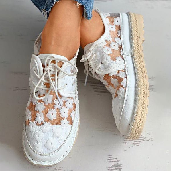 Valenzora | Breathable lace sneakers with floral embroidery for women