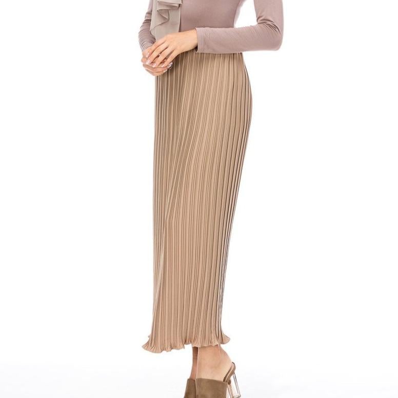 pleated maxi skirt