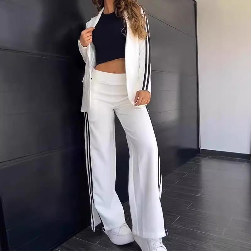 Valenzora | Blazer with notched lapels and wide-leg trousers set