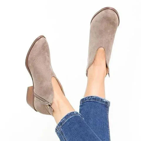Valenzora | Damen-Wildleder-Stiefeletten mit niedrigem Blockabsatz, V-förmigem Design, Reißverschluss