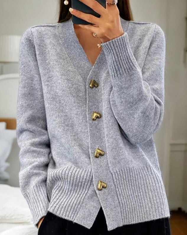 Valenzora | Elegant heart-shaped button cardigan