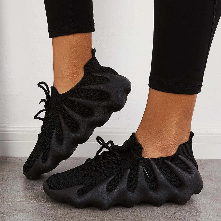 Strana – Einzigartige, stilvolle Sneaker