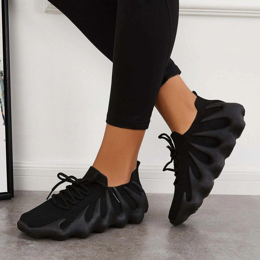 Strana – Einzigartige, stilvolle Sneaker