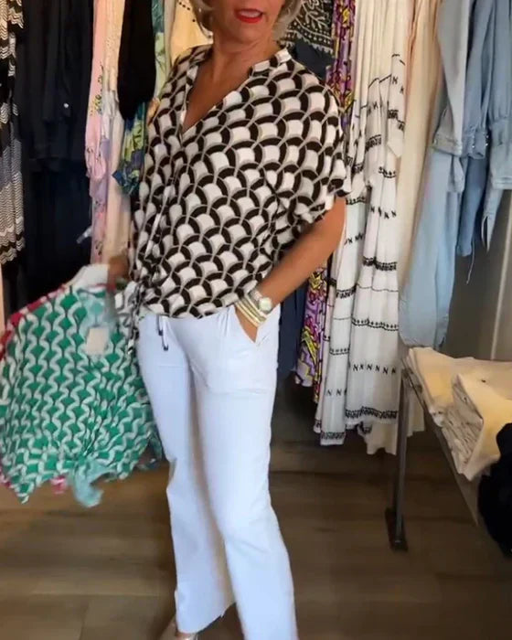 Stella | Casual printed top with V-neck