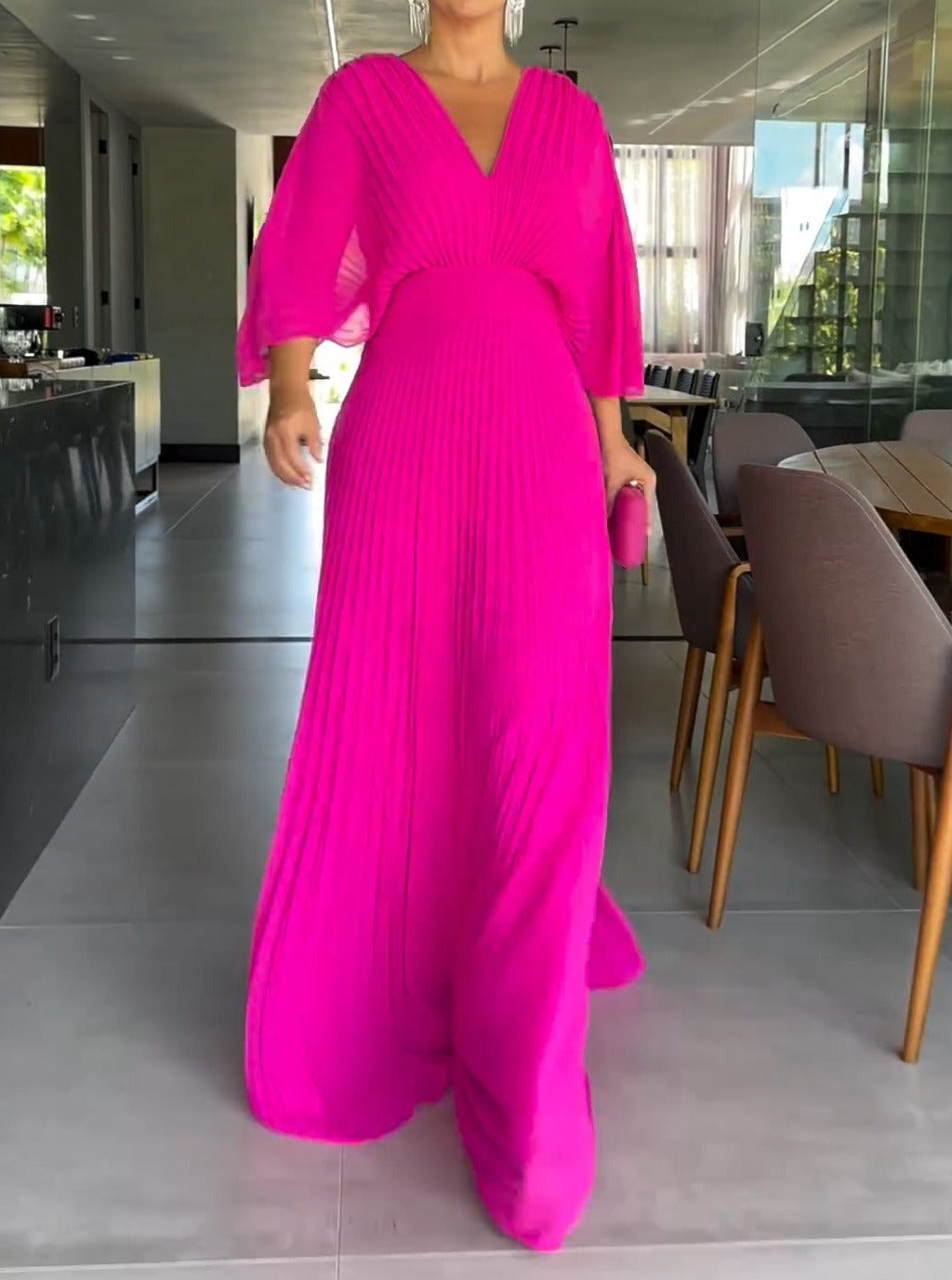 Valenzora | Lebendiges plissiertes Maxikleid