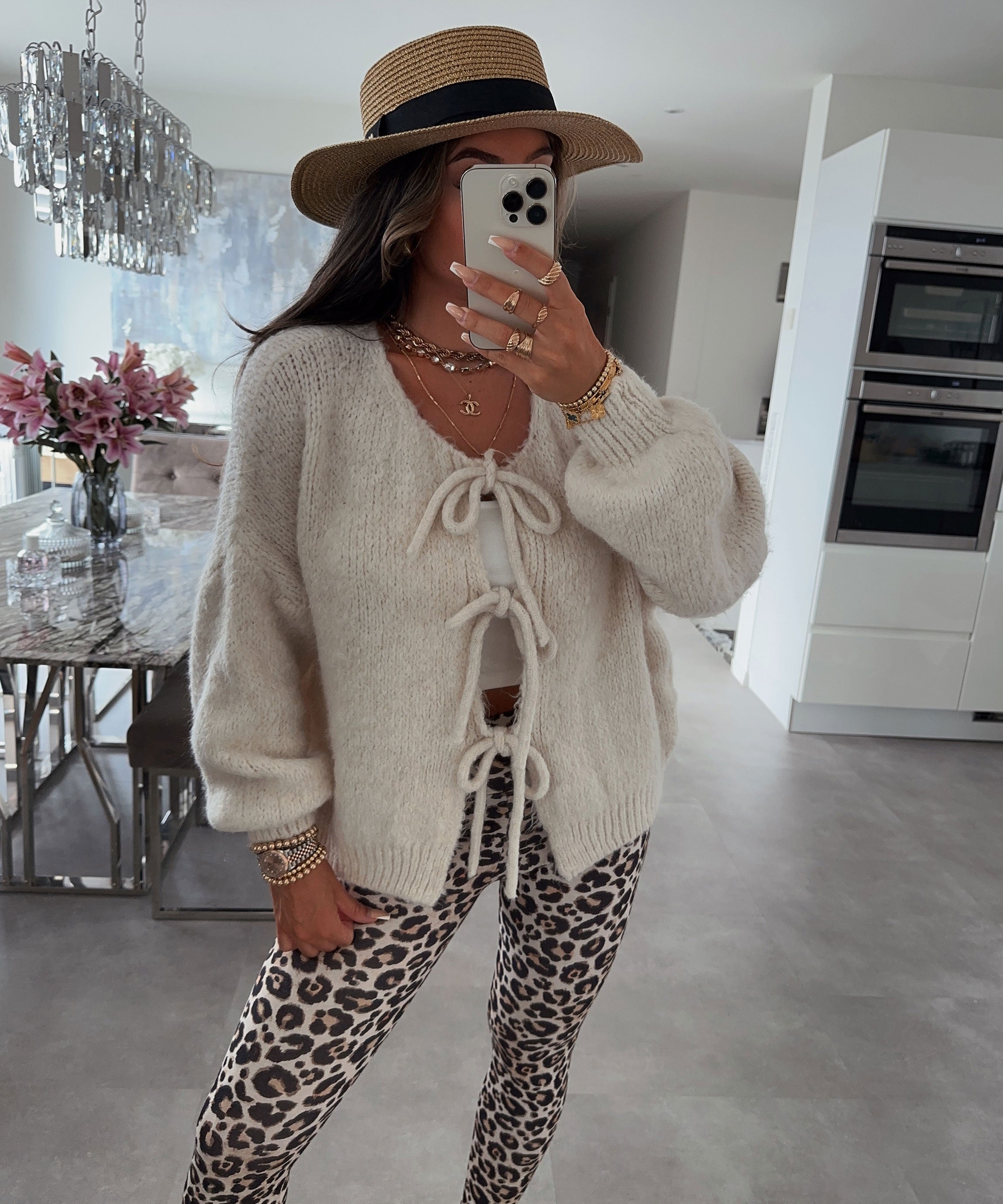 Bow Fia Beige