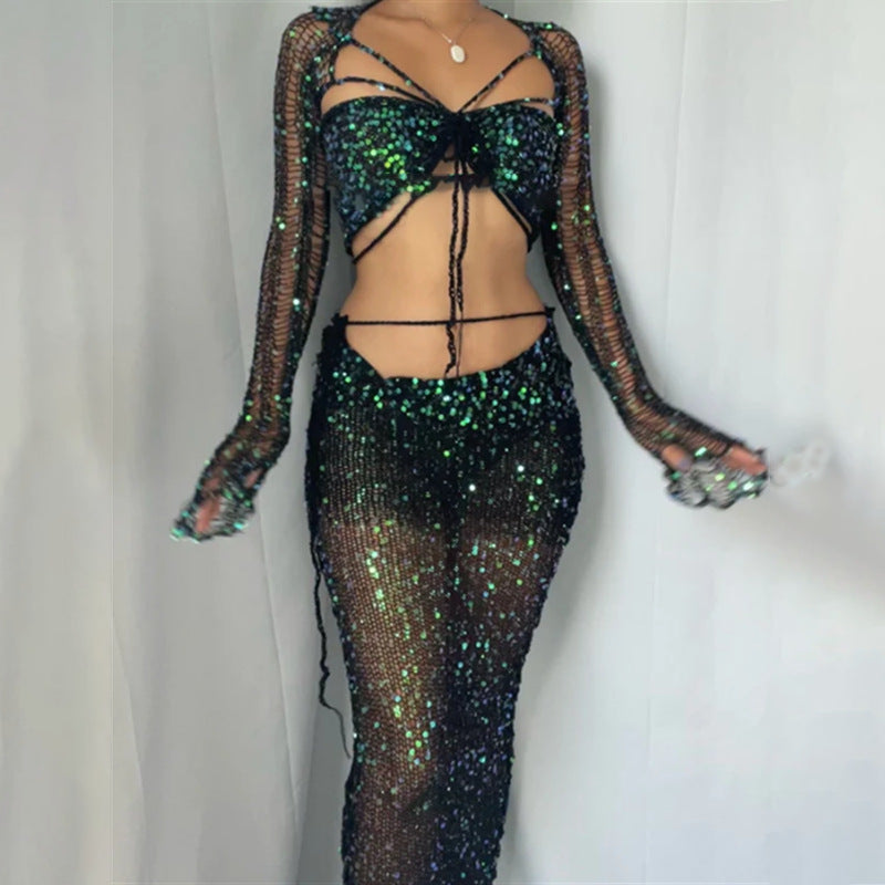 Valenzora Two-piece long-sleeved sequined knit top with neckline and bodycon skirt