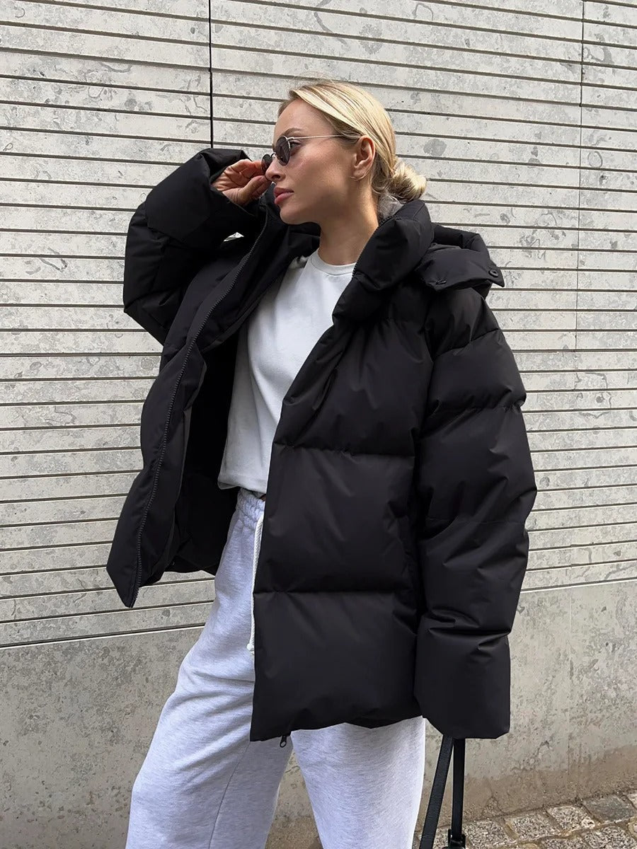 Valenzora | Trendige kurze Damenjacke mit Kapuze und wattiertem Baumwollfutter
