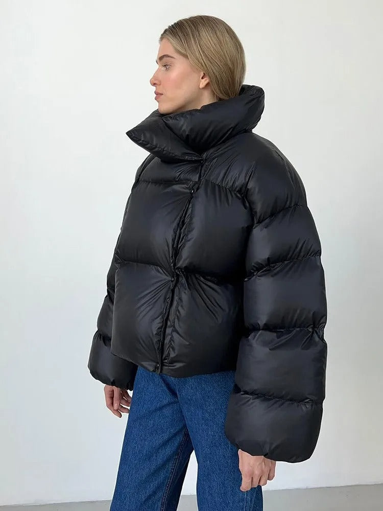 Valenzora | Trendige kurze Damenjacke mit Kapuze und wattiertem Baumwollfutter