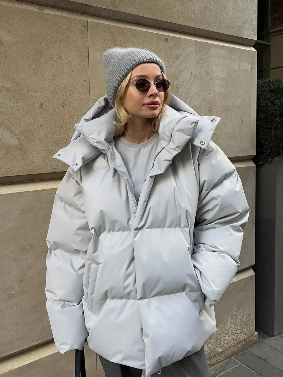 Valenzora | Trendige kurze Damenjacke mit Kapuze und wattiertem Baumwollfutter