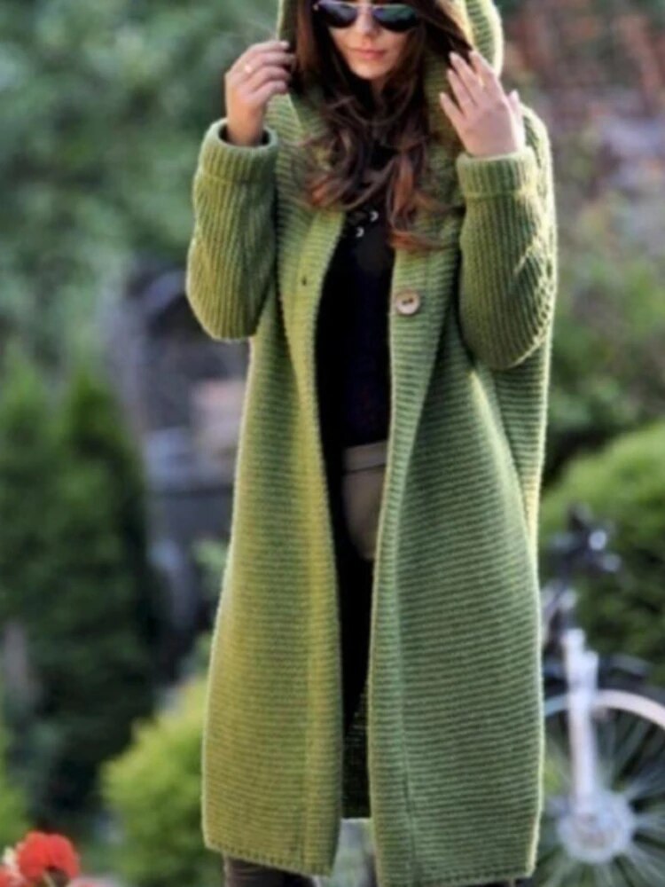 Fashionable and minimalist in general: cardigan