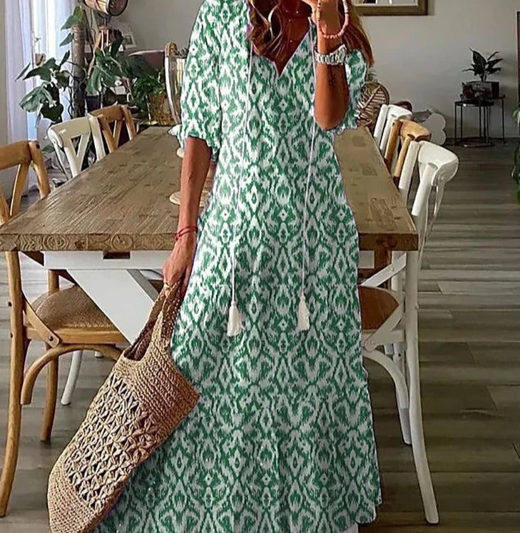 Valenzora | Maxikleid mit halben Ärmeln und V-Ausschnitt mit Blumenmuster